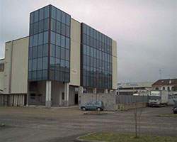 Carrozzeria Bertacchini srl Faccia Continua